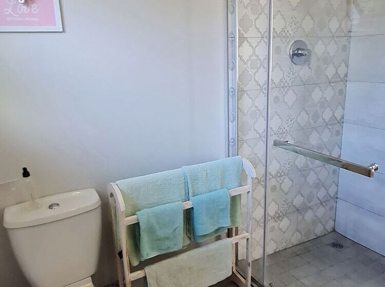 Пансион Cherry Berry Lodge