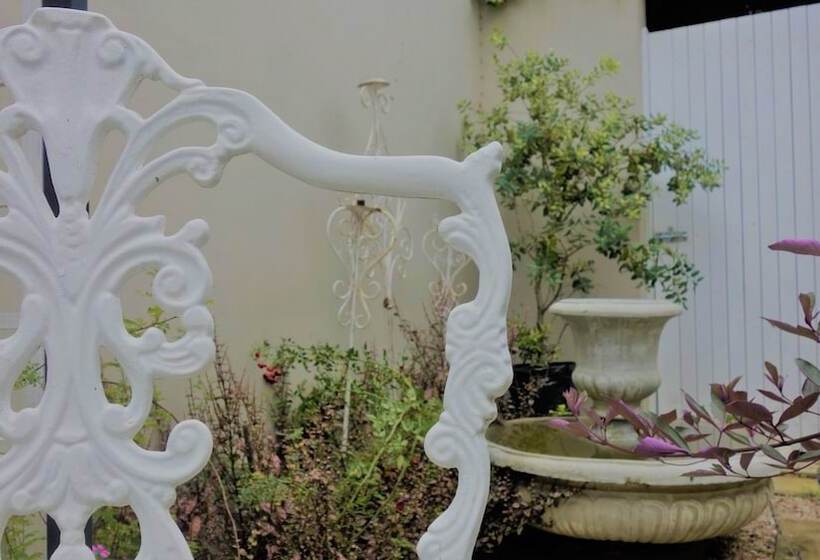 Пансион Cherry Berry Lodge