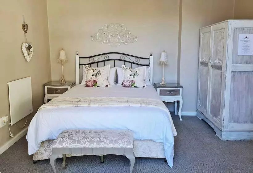 Majatalo Cherry Berry Lodge