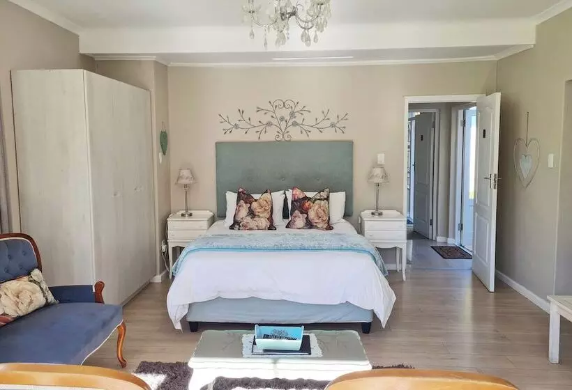 Majatalo Cherry Berry Lodge