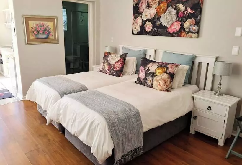 Majatalo Cherry Berry Lodge