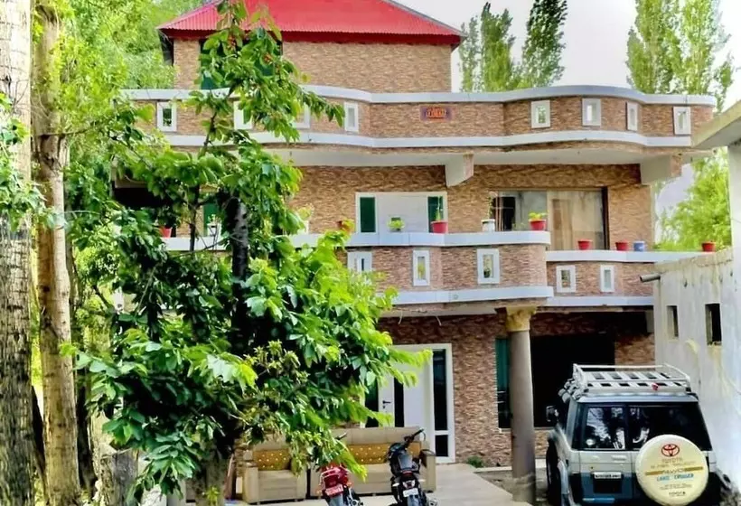 پانسیون Comfort Inn Skardu