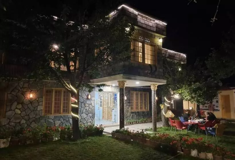 پانسیون Comfort Inn Skardu