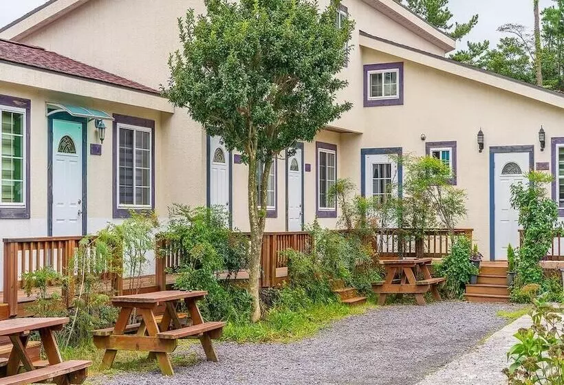Seogwipo Haevichipoonggyeong Pension