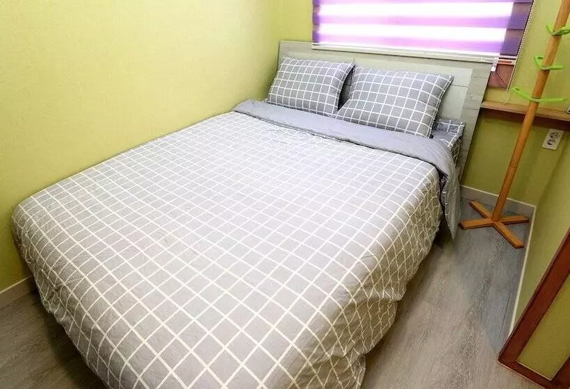 Seogwipo Haevichipoonggyeong Pension