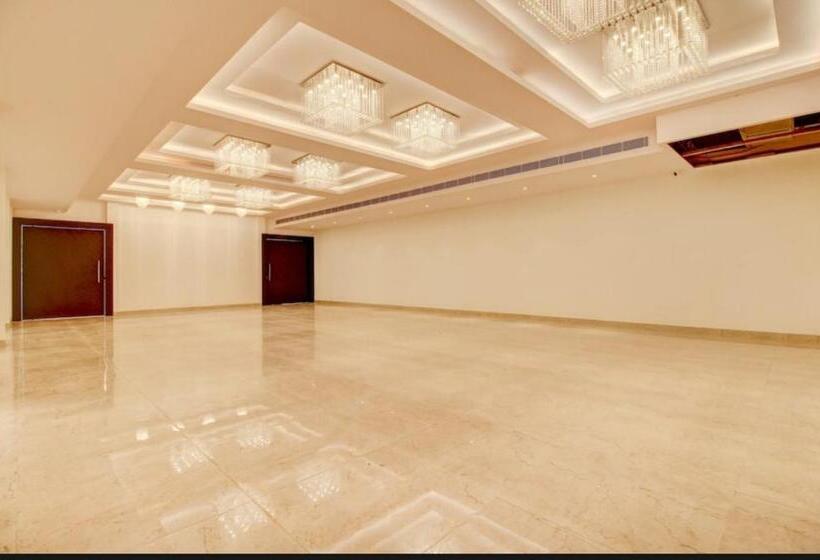 هتل Aurelia Grand Lucknow Couple Friendly