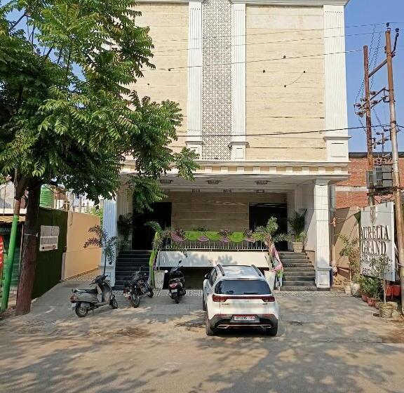 هتل Aurelia Grand Lucknow Couple Friendly