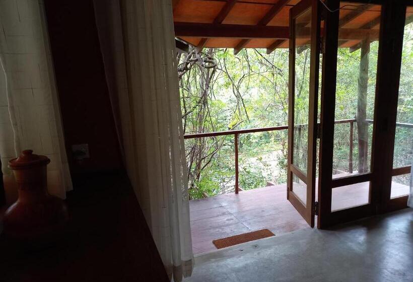 Отель Hornbill Forest Habarana