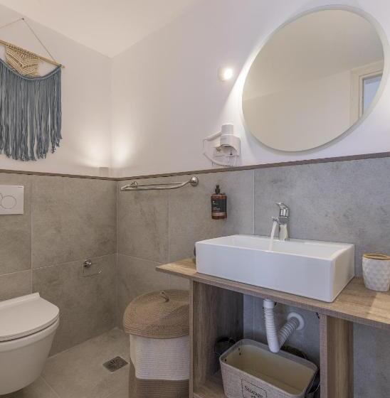 فندق Polyegos View