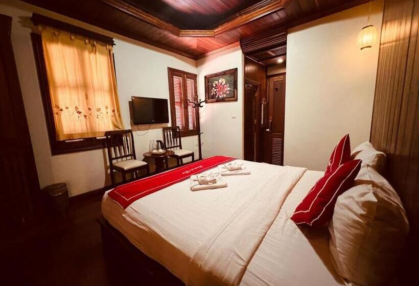 هتل Pumalin Villa