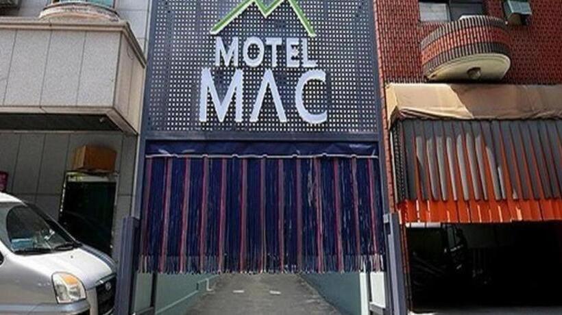 Motel Mac