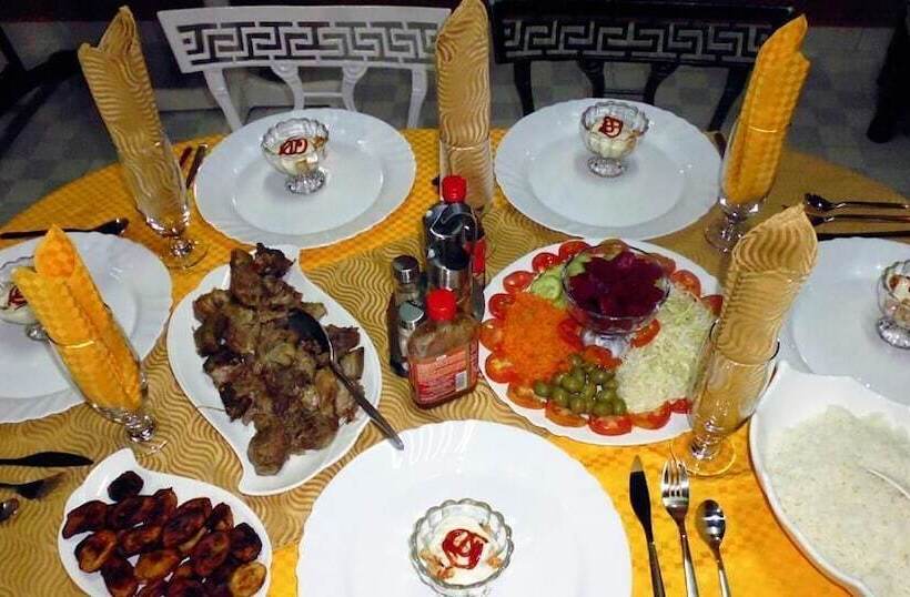 پانسیون Hostal Los Vitrales