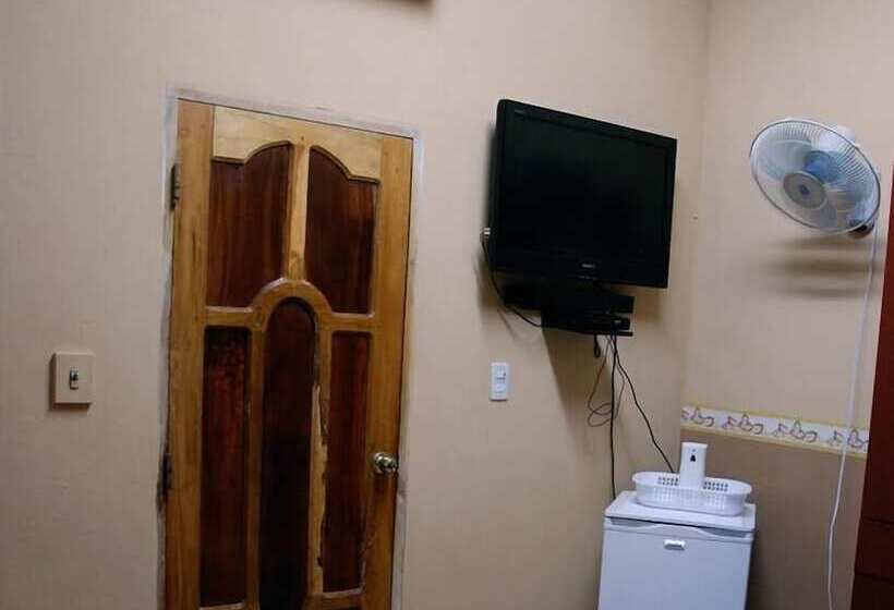 پانسیون Hostal Los Vitrales