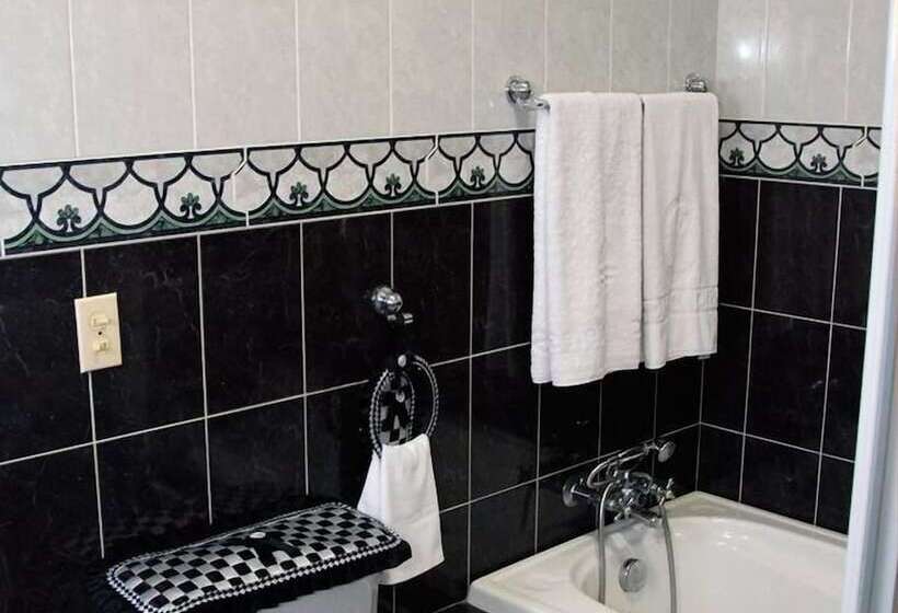 پانسیون Hostal Los Vitrales