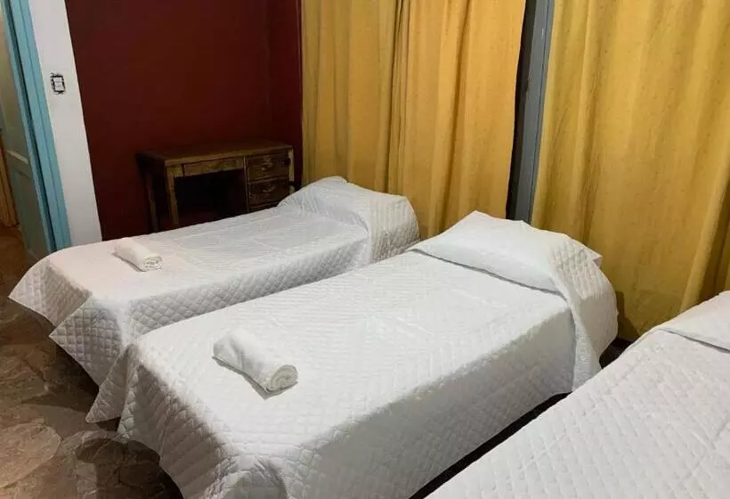 ペンション Lao Hostel