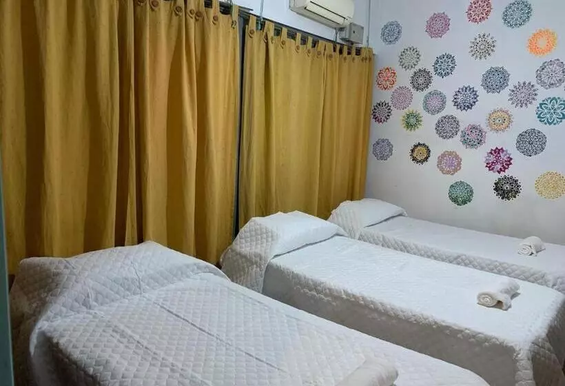 ペンション Lao Hostel