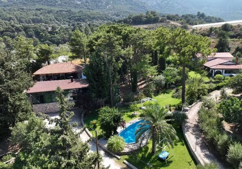 Hotelli Agrology Lux