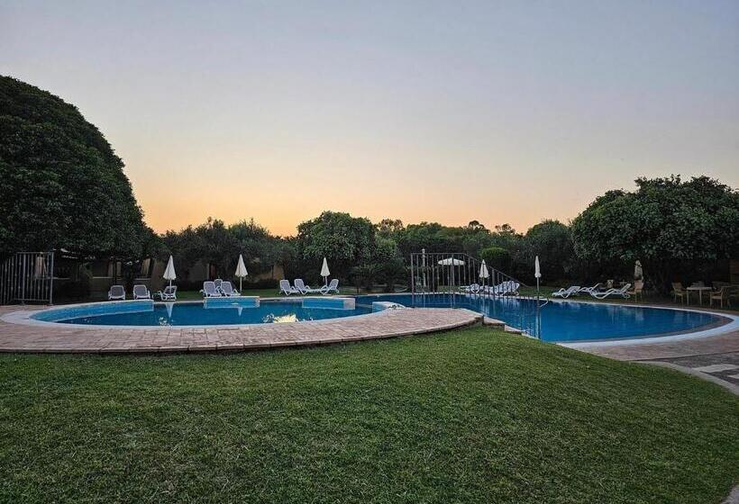 هتل Il Borghetto Beach Club Resort