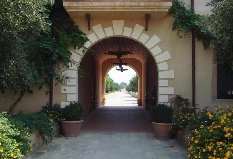 هتل Il Borghetto Beach Club Resort