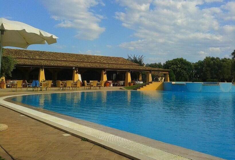 هتل Il Borghetto Beach Club Resort