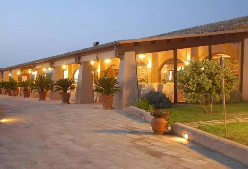 هتل Il Borghetto Beach Club Resort