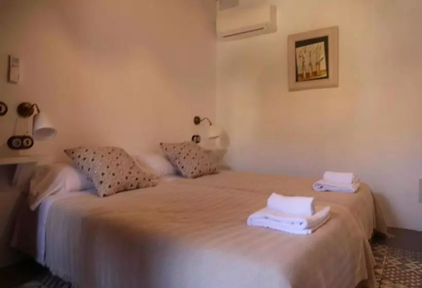 Hotel Can Pera Accommodation   Ti