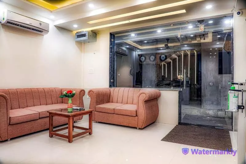 Hotelli Dhakad Gold