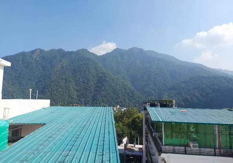 Hotelli Dhakad Gold
