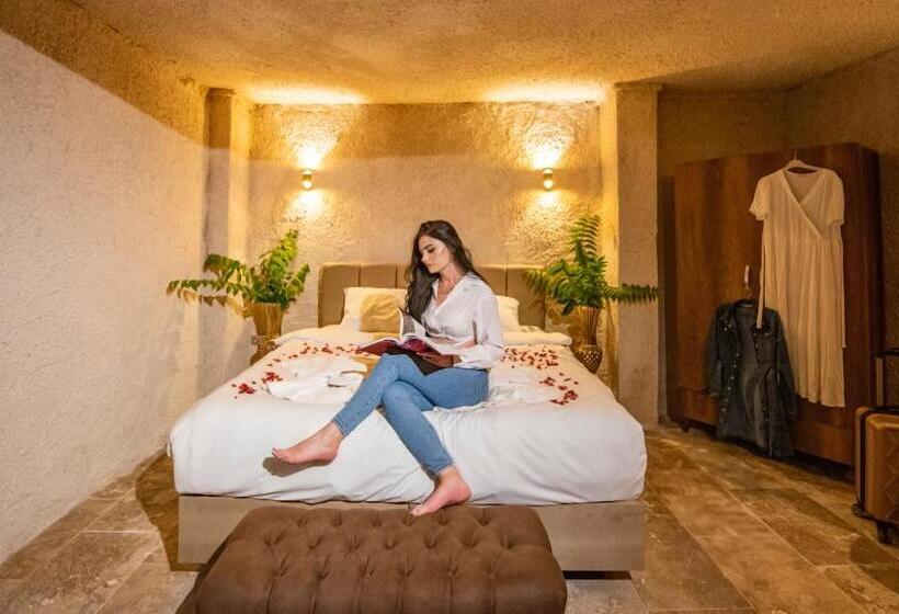 בית מלון כפרי Hydros Cave Suit