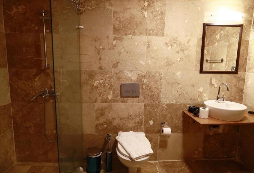 בית מלון כפרי Hydros Cave Suit