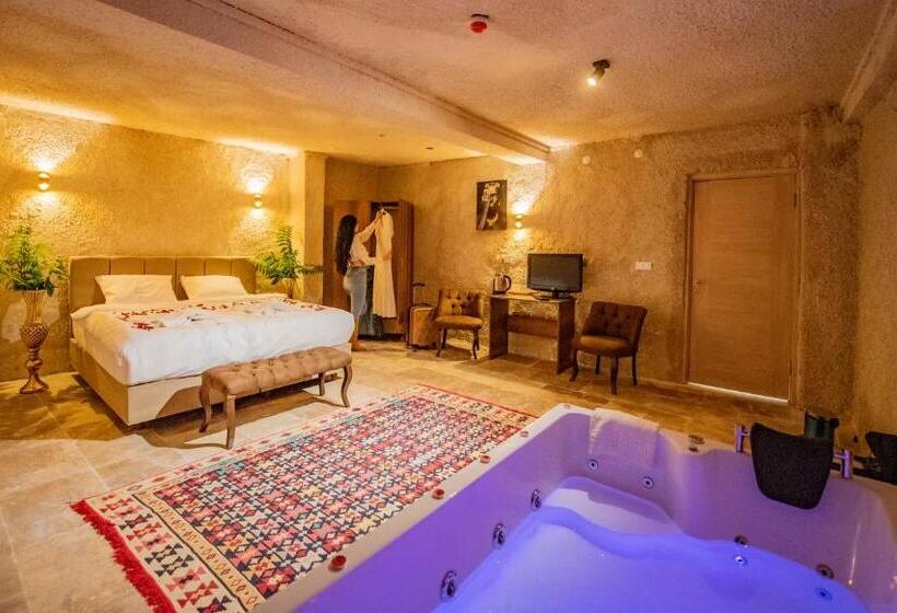 בית מלון כפרי Hydros Cave Suit