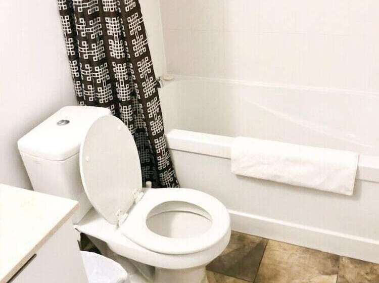 فندق Ihost Suites Downtown Toronto