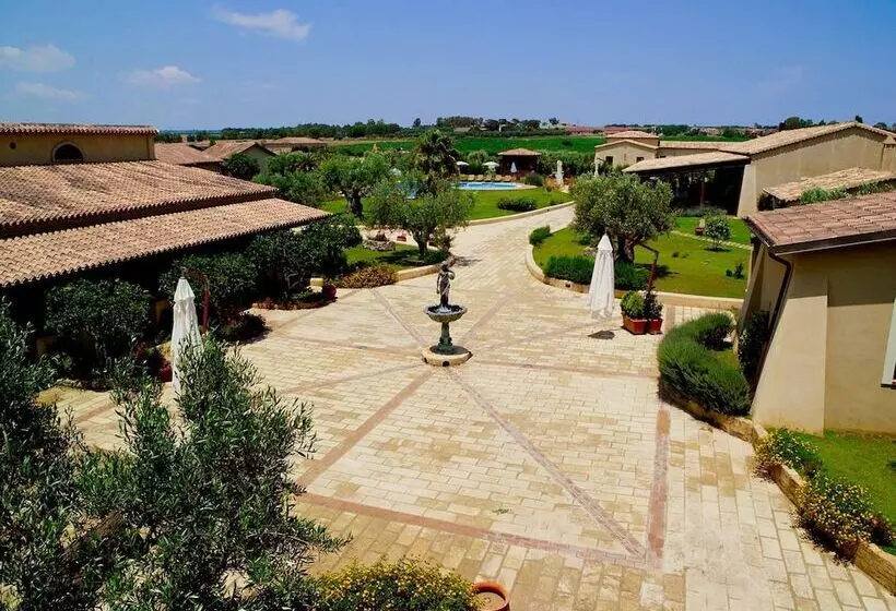 هتل Il Borghetto Beach Club Resort