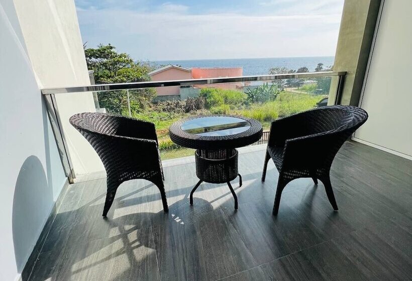 فندق Mazarine Surf Suites