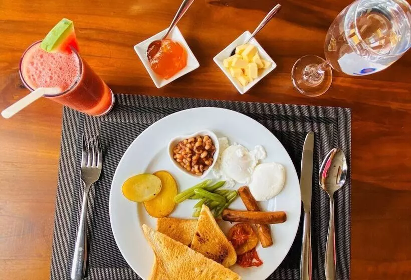 Hotelli Mazarine Surf Suites