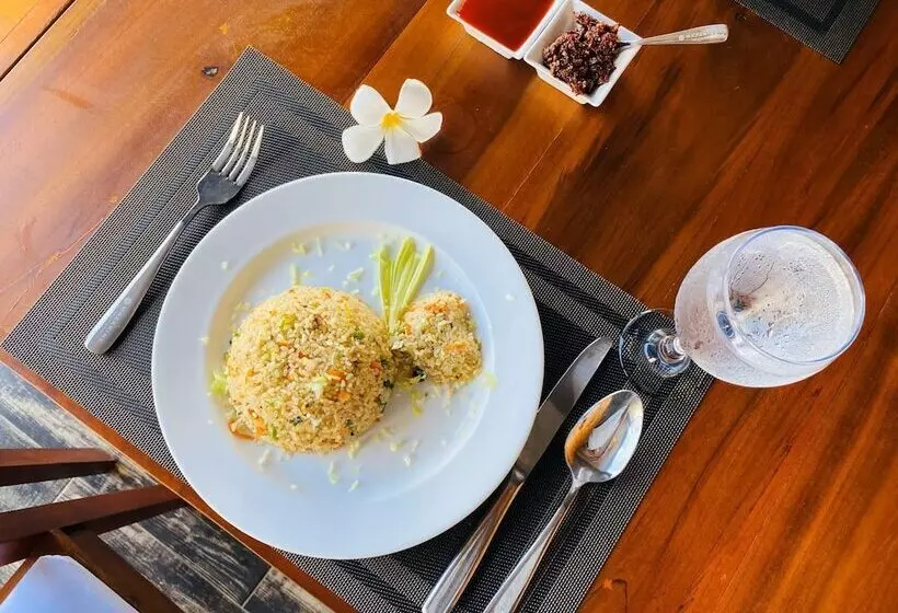 Hotelli Mazarine Surf Suites