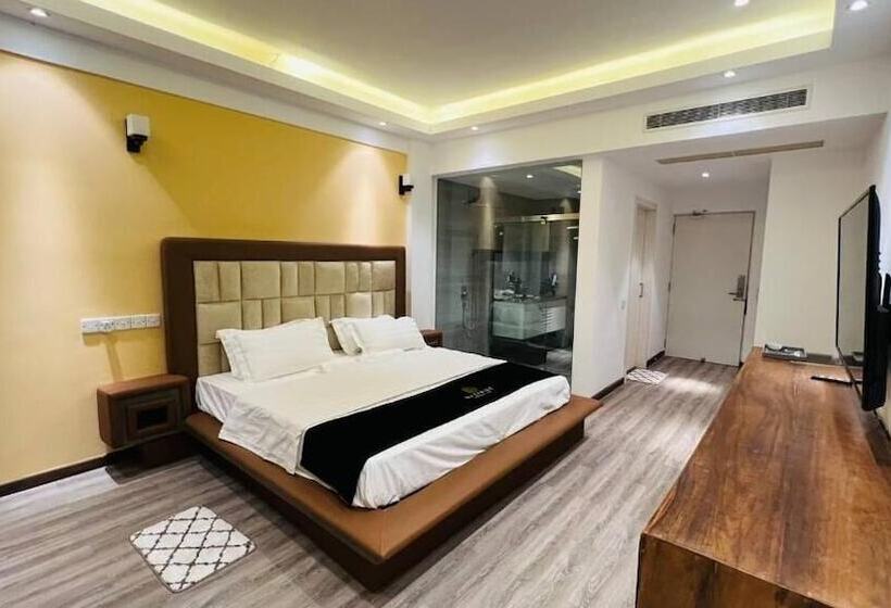 فندق Mazarine Surf Suites