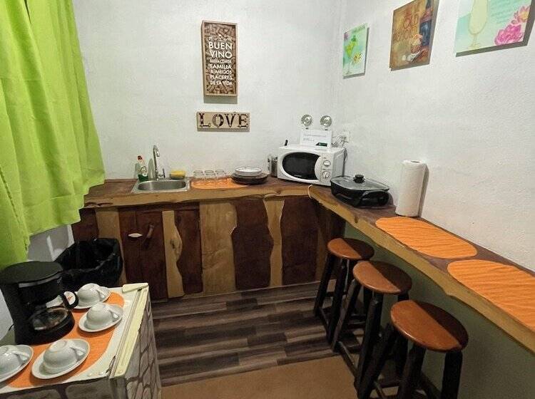 فندق Poas Volcano Rooms