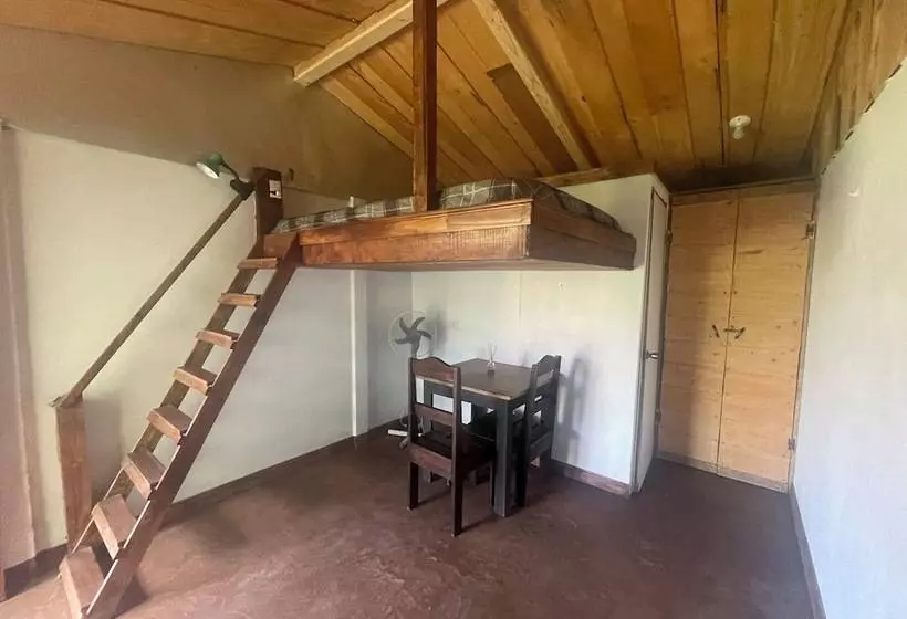 Hotelli Poas Volcano Rooms