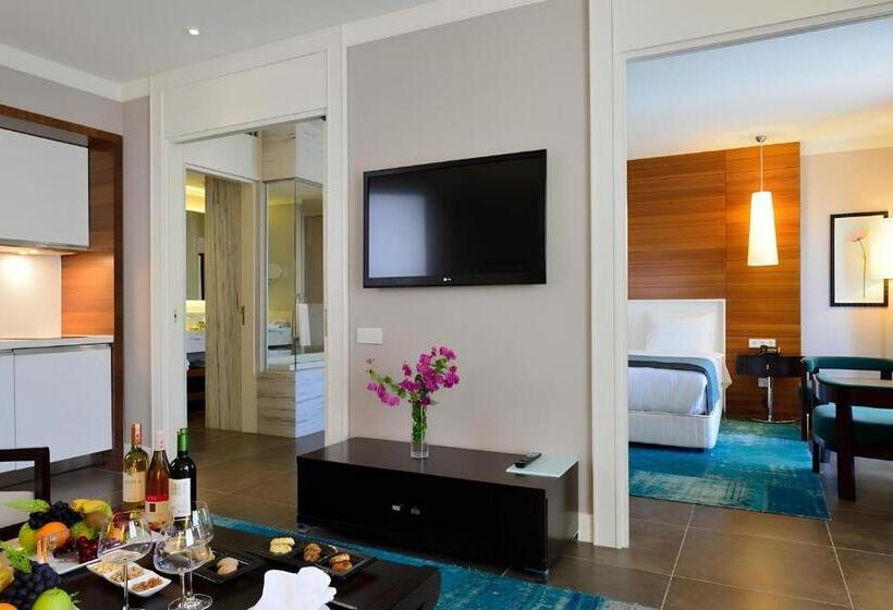 Отель Sundance Suites