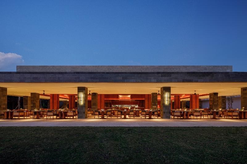 בית מלון כפרי The Meru Sanur