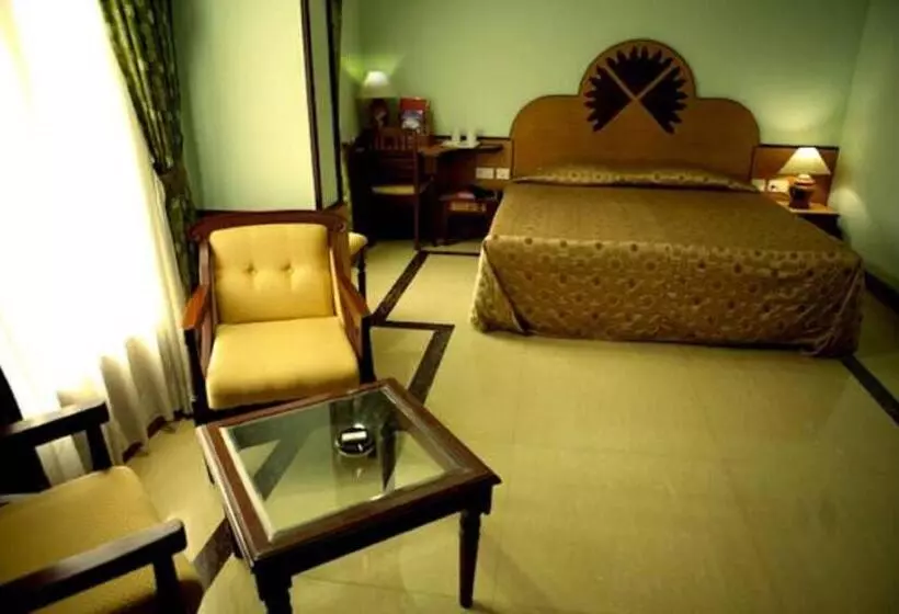 ホテル The Surya, Cochin