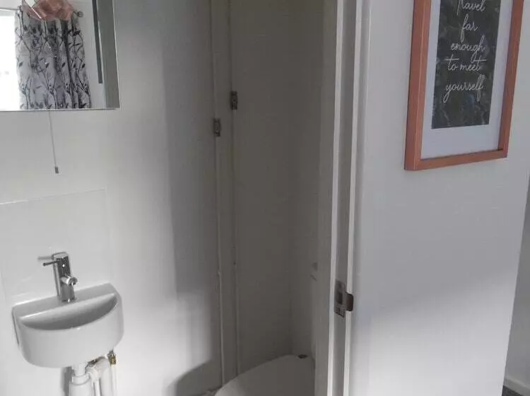 Majatalo Brookfield En-suite Rooms