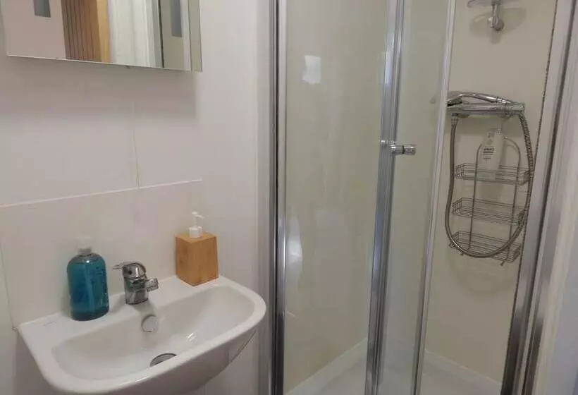 Majatalo Brookfield En-suite Rooms