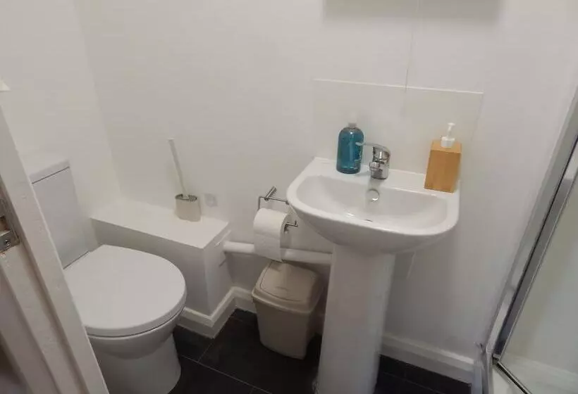 Majatalo Brookfield En-suite Rooms