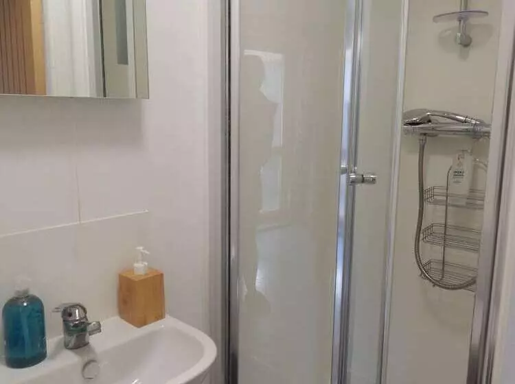 Majatalo Brookfield En-suite Rooms