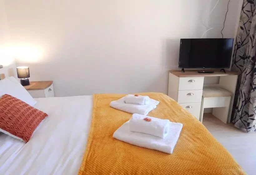 Majatalo Brookfield En-suite Rooms