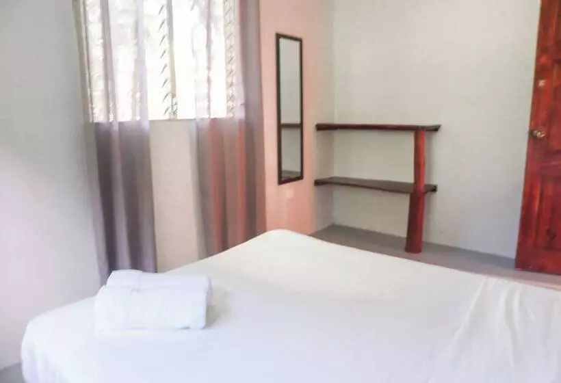 ペンション El Ranchito Surfcamp