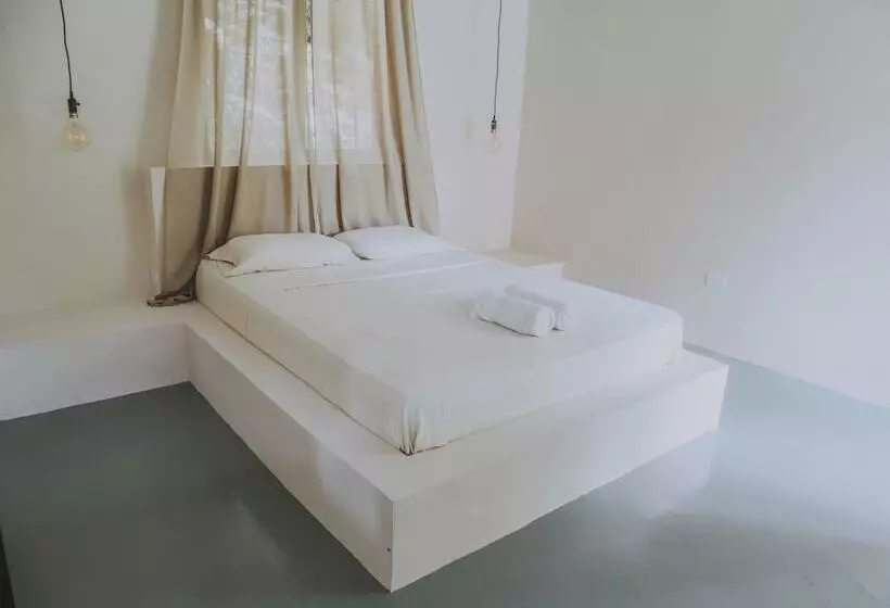 ペンション El Ranchito Surfcamp