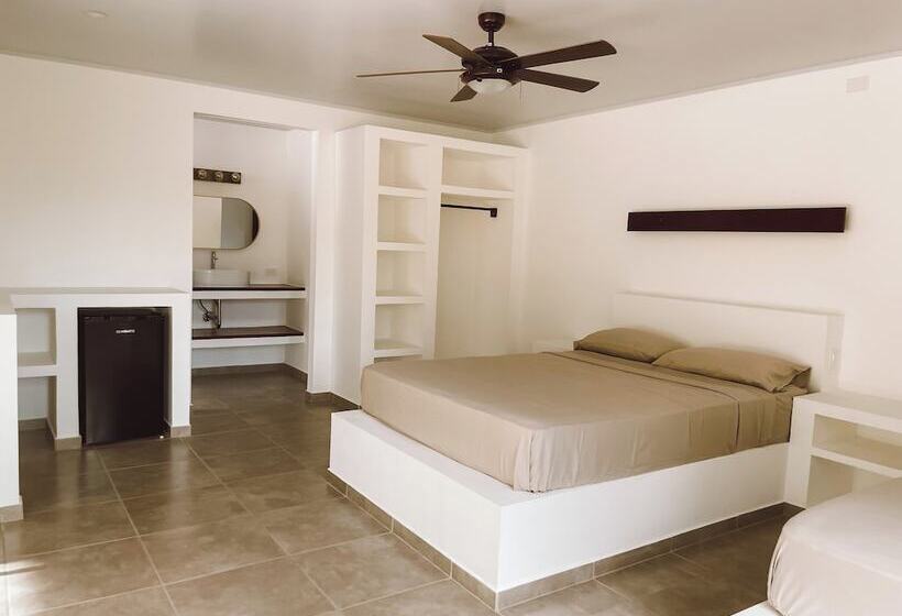 פנסיון El Ranchito Surfcamp